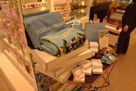 Презентация нового продукта "Dolce & Gabbana" в супермаркете "Золотое Яблоко"